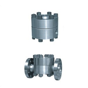 High temperature and high pressure disc trap valve