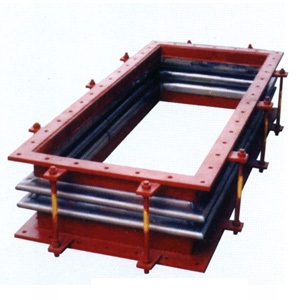 Rectangular corrugated compensator